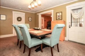 Dining room staging example to sell home in Hendrix County